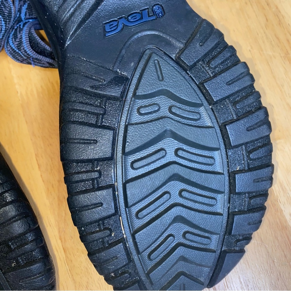 SOLD✨TEVA Hurricane Men’s Size 7 Blue Outdoor Sandals - Picture 8 of 11